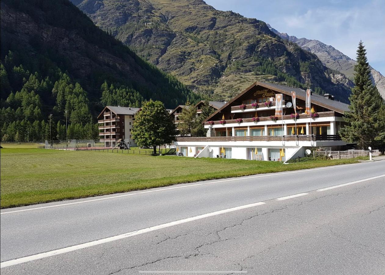 Moderne Dachwohnung Naehe Zermatt Mit Balkon Täsch Exterior foto