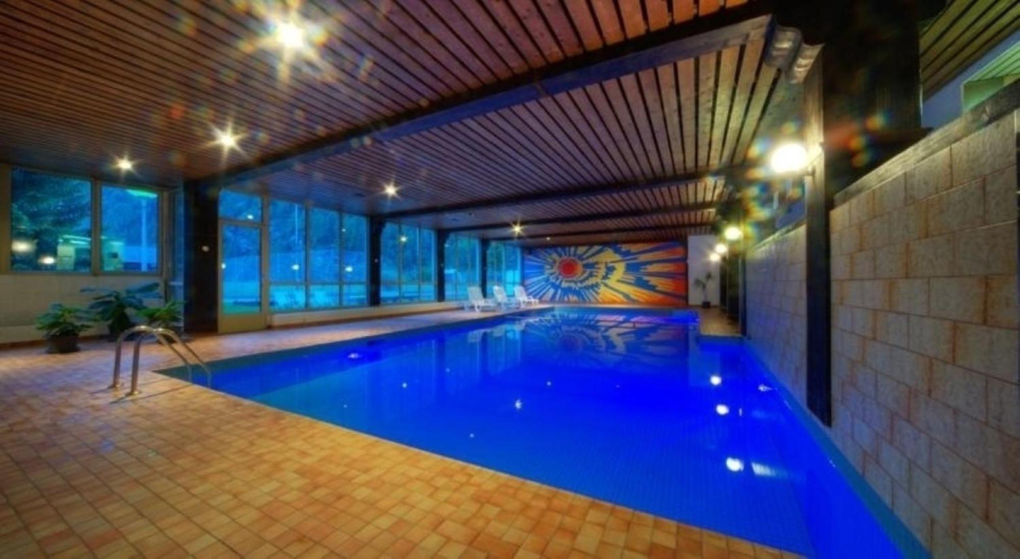 Moderne Dachwohnung Naehe Zermatt Mit Balkon Täsch Exterior foto