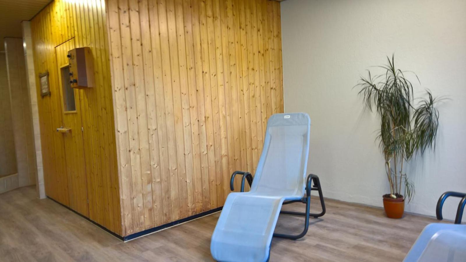 Moderne Dachwohnung Naehe Zermatt Mit Balkon Täsch Exterior foto