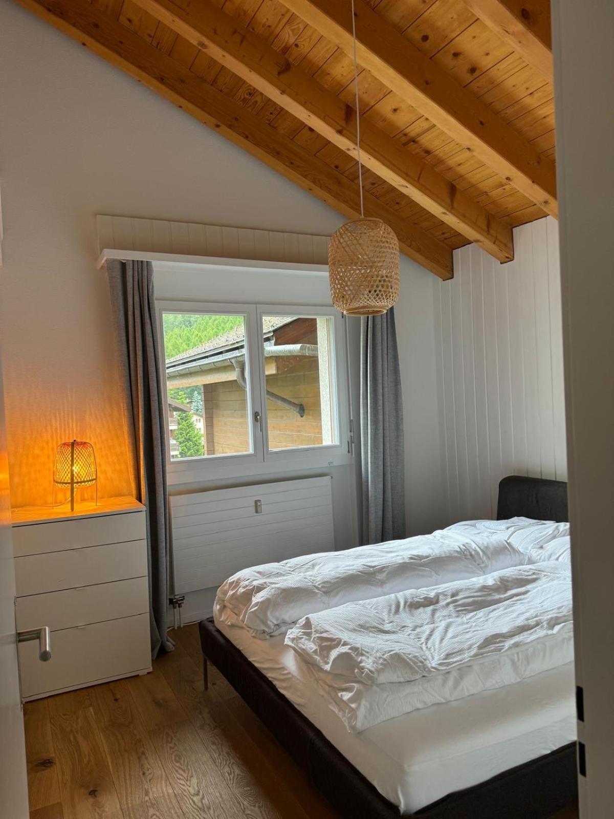 Moderne Dachwohnung Naehe Zermatt Mit Balkon Täsch Exterior foto